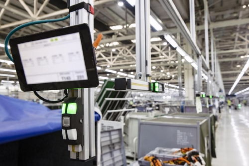 從傳統(tǒng)到智能 探訪北京奔馳順義工廠，見證eqe純電豪華座駕的誕生與網(wǎng)絡(luò)技術(shù)研發(fā)的融合